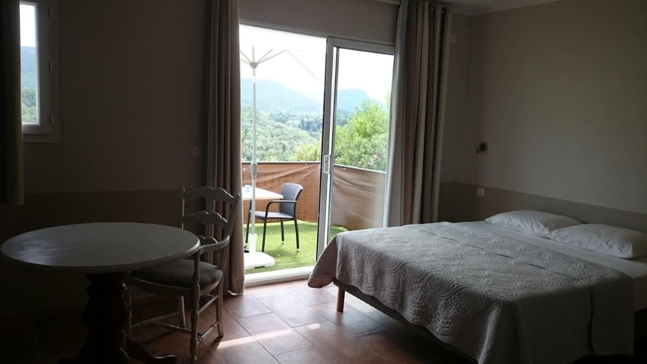 Au Relais Provencal Ξενοδοχείο Bagnols-en-Forêt Εξωτερικό φωτογραφία